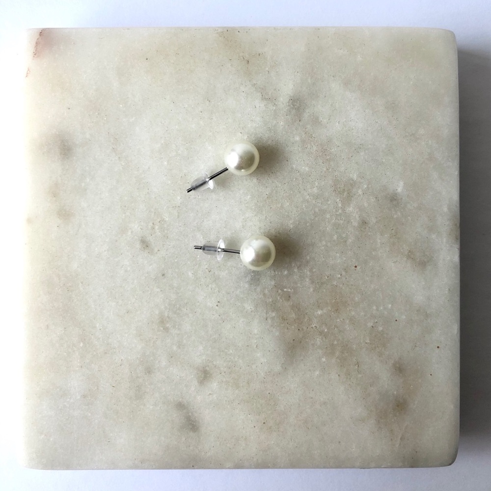 Faux Pearl Stud